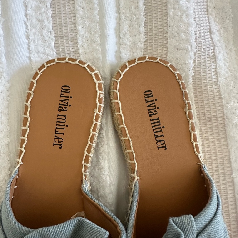 Olivia Miller Sandals - Picture 6 of 6